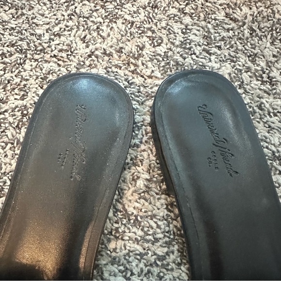 Universal Threads Rafia Black Slide Sandals - Picture 2 of 3